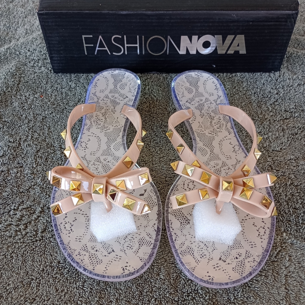 Fashion Nova Summer Romance Studded Flat Sandals Nude Sz 9